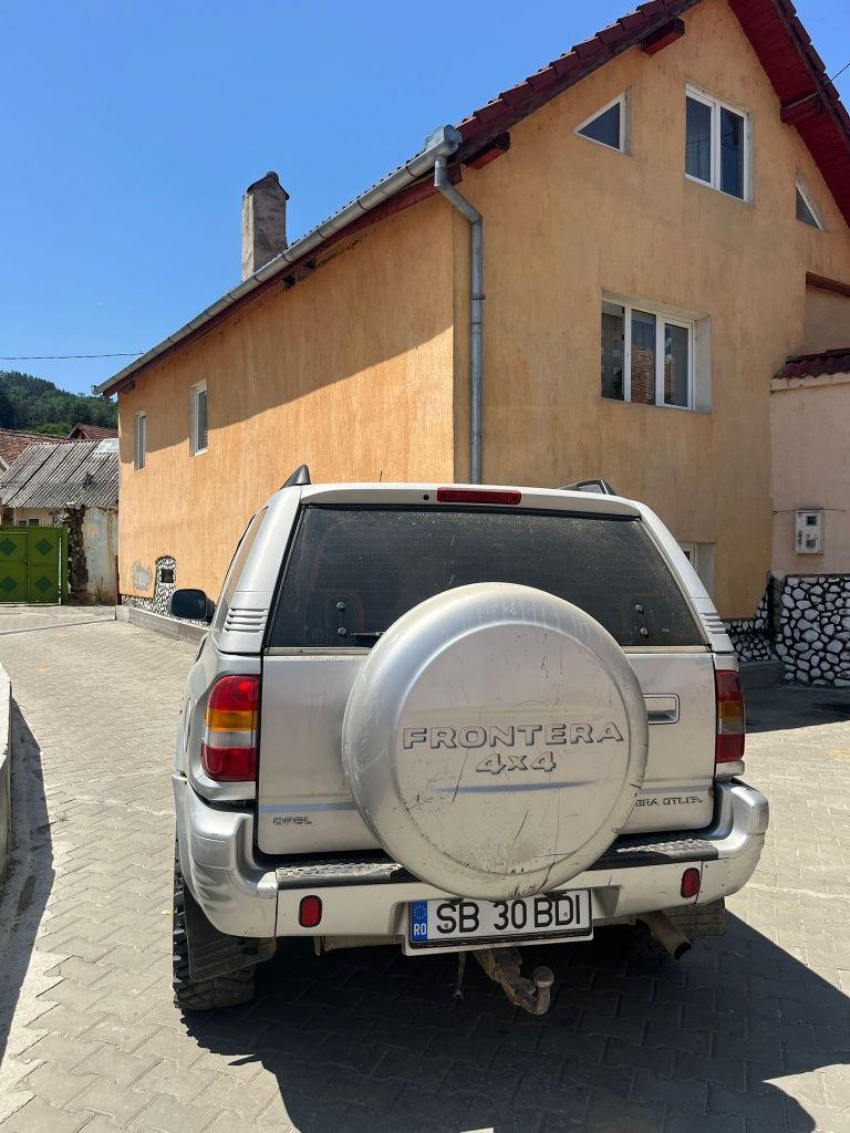 Vând opel frontera