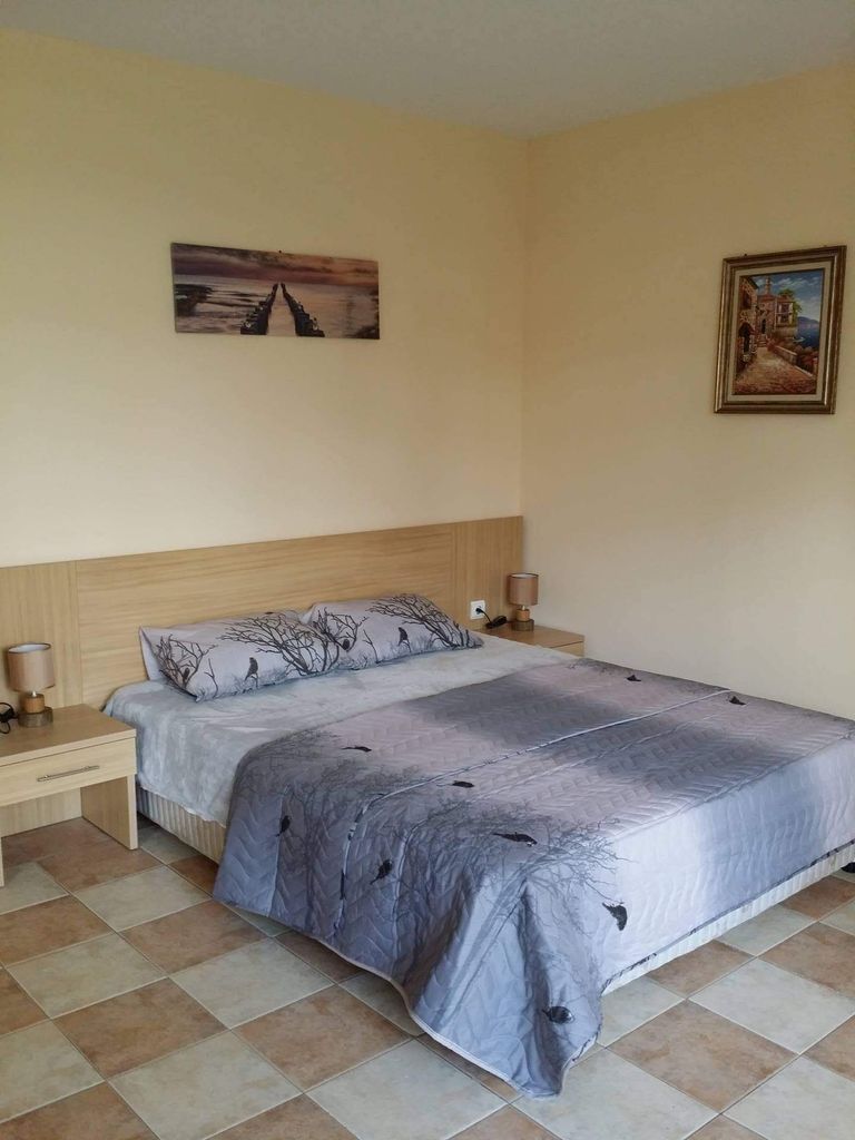 Дава се под наем Тристаен апартамент в к.к. Слънчев бряг - 95 кв.м за 4590 € - Снимка #18