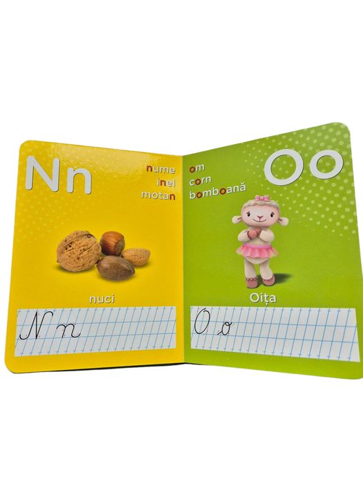 Carte "Invata cu noi alfabetul". Stare impecabila