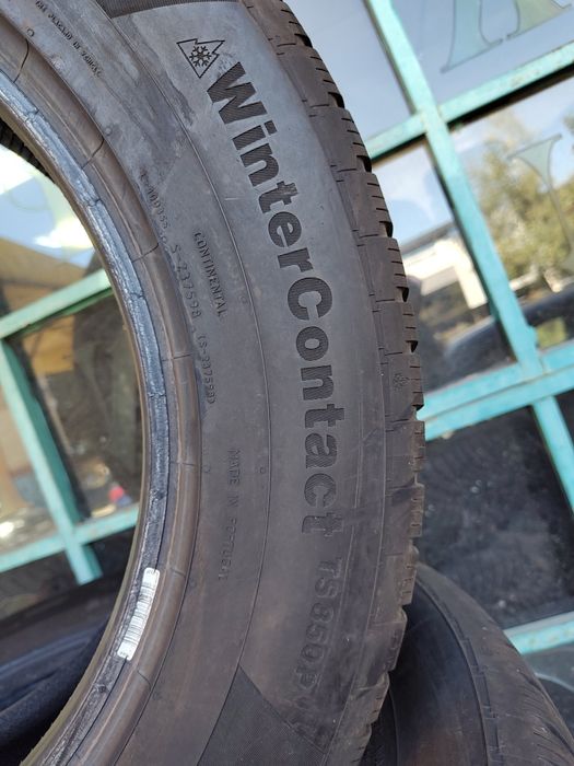 Продавам 4 зимни гуми 215/65/17 Continental