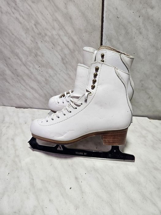Patine 2009 gheata patinaj artistic  Jackson marime 36-37 (24 cm)
