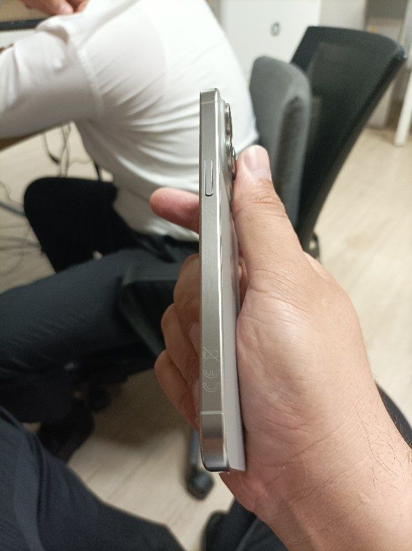 iPhone 15 Pro max 256 98%