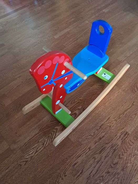 Calut de lemn pentru copii