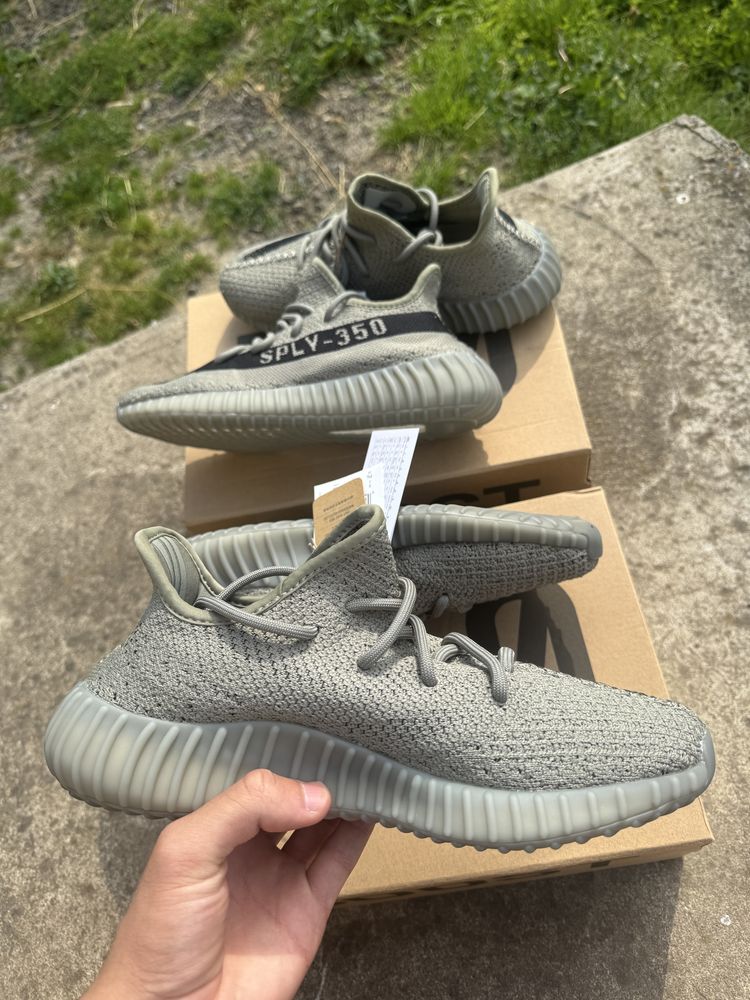 Yeezy 350 v2 Granite marimea 40 2/3