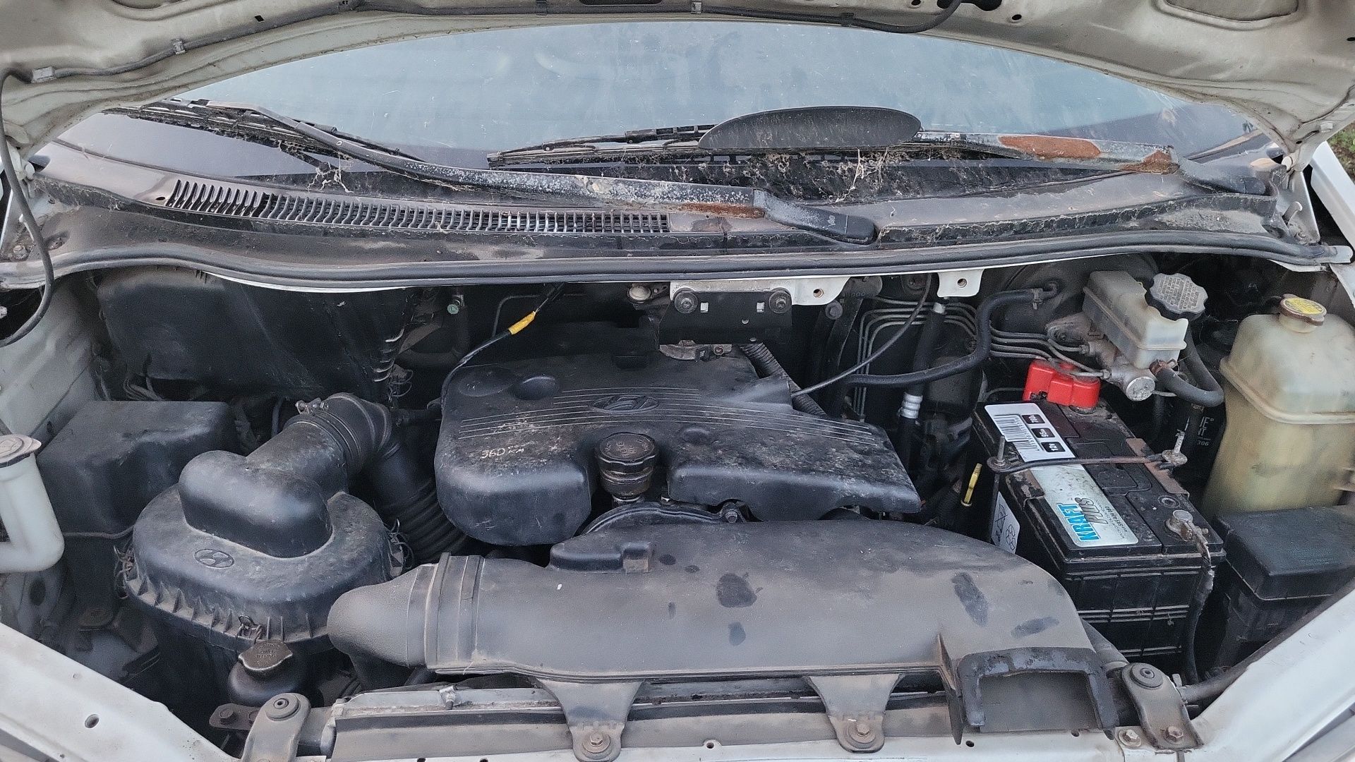Hyundai   h-1  5+1