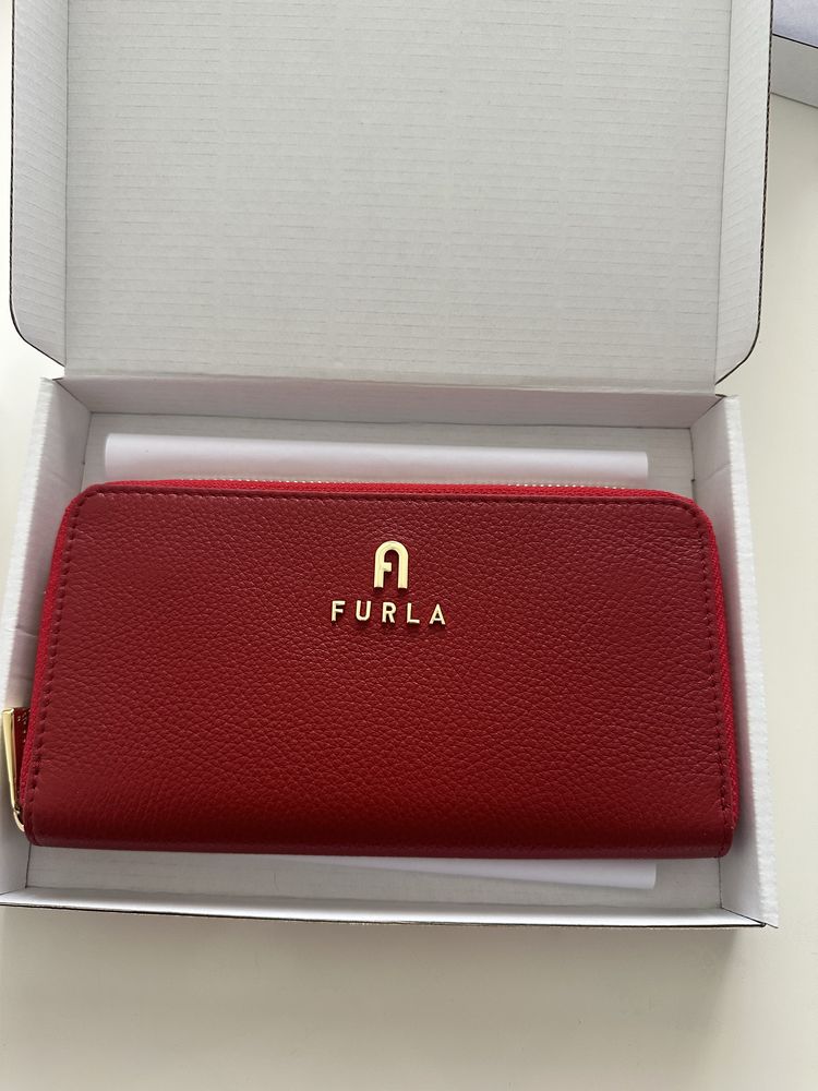 Дамски портмонета FURLA. Различни видове