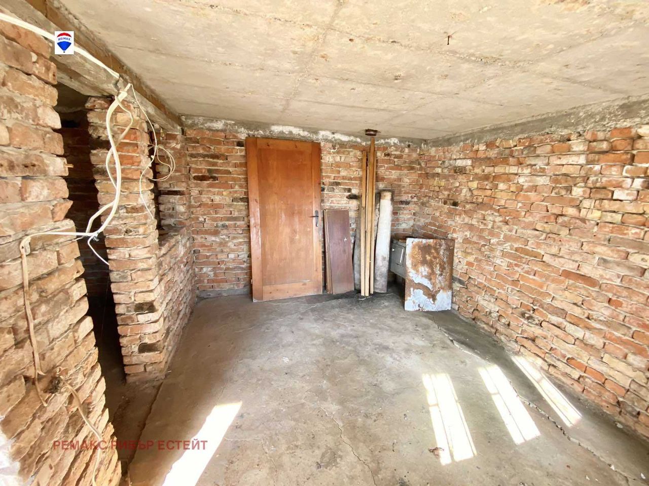 Продава се Къща в с. Николово, Област Русе - 35 кв.м за 540 €/кв.м - Снимка #9