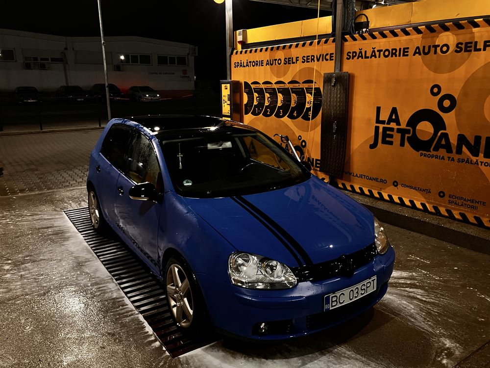 VW Golf 5 1.6 benzina