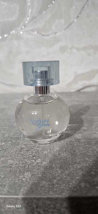 Продаются духи Мери Кей