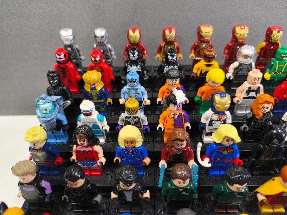 LEGO мини фигурки