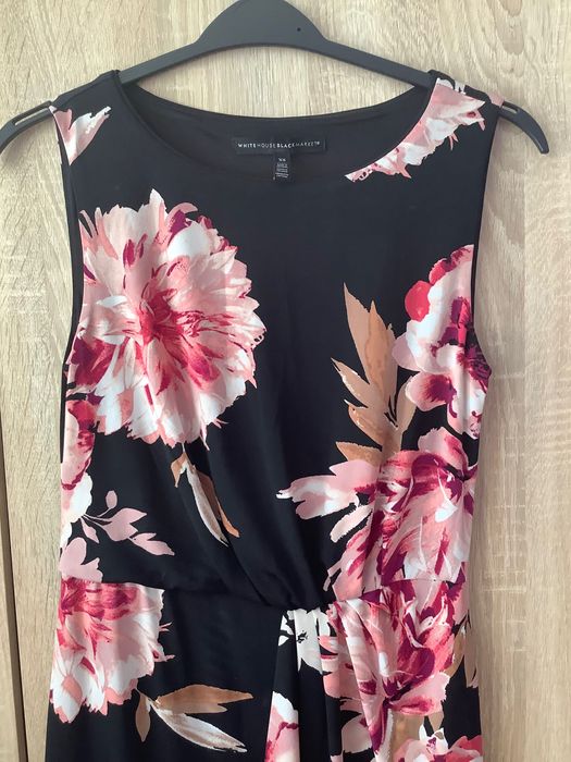 Vând rochie White House/Black Market, noua, mărime 34/35, negru-floral