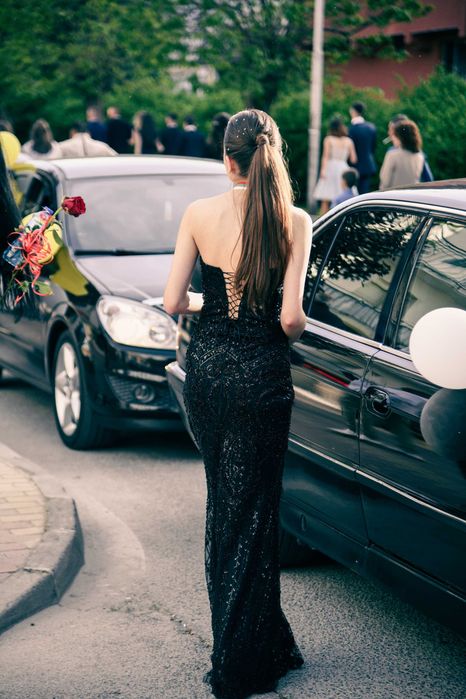 Бална черна рокля