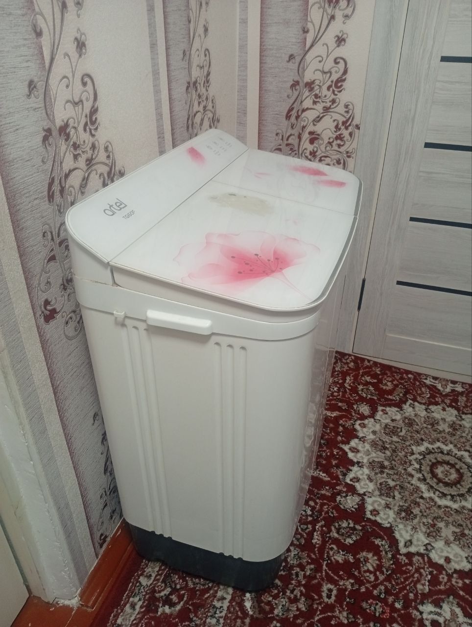 Кир ювиш машинаси Artel полуавтомат