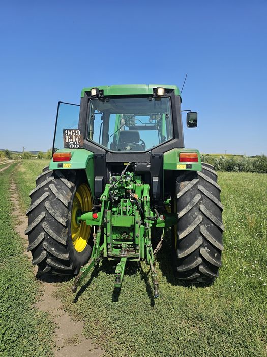 Vând John Deere 6310 cu incarcator frontal