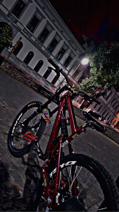 Vând Duncan Cane Corso DH BIKE