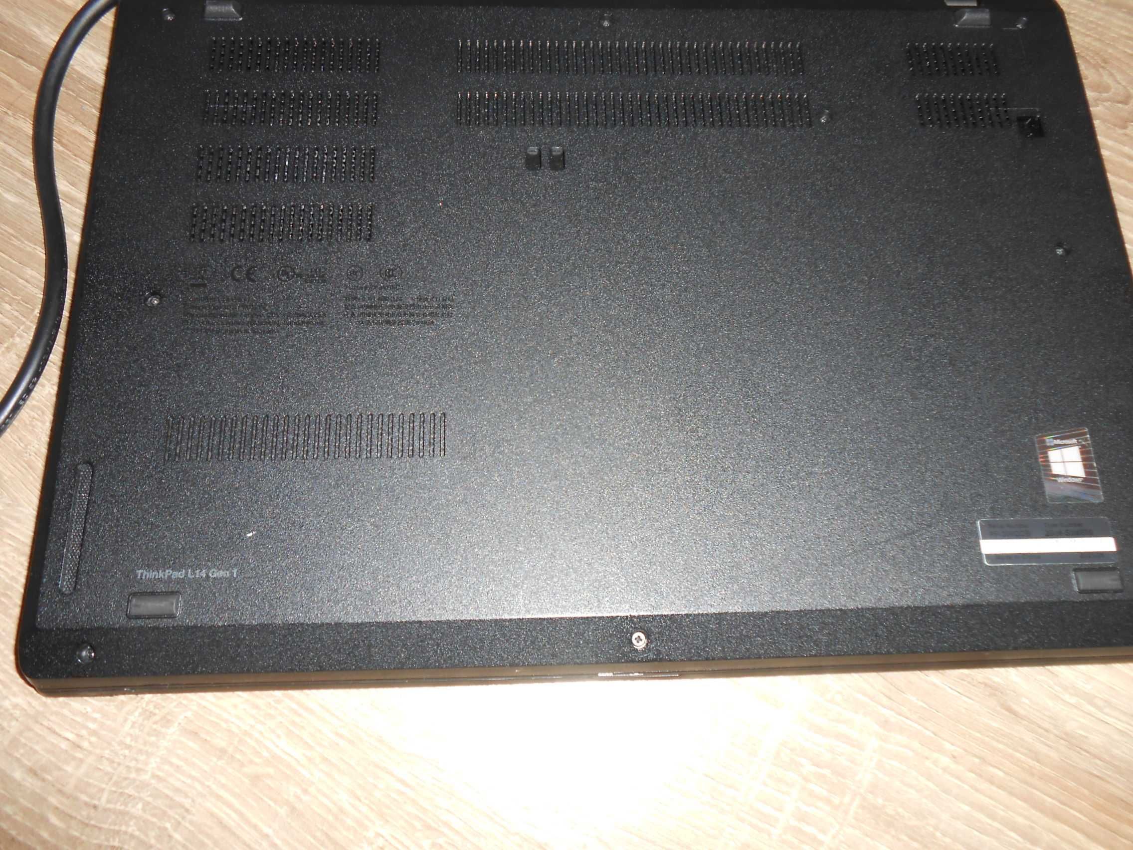 Laptop Lenovo ThinkPad L14 cu procesor Ryzen 5 4650U
