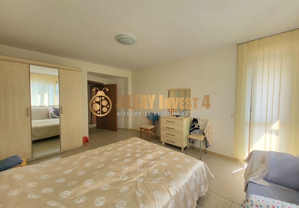 Продава се Четиристаен апартамент в с. Кранево, Област Добрич - 111 кв.м за 766 €/кв.м - Снимка #3