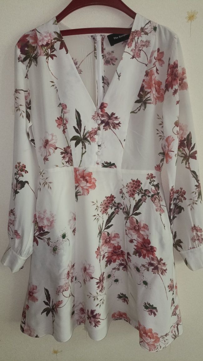 Платья,рубашки,продам