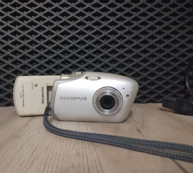 Цифровой фотоаппарат OLIMPUS μ-mini 

OLIMPUS IMAJING CORP