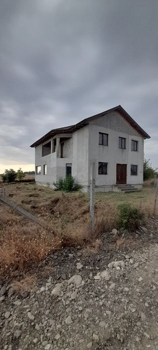 Casa de vanzare golești