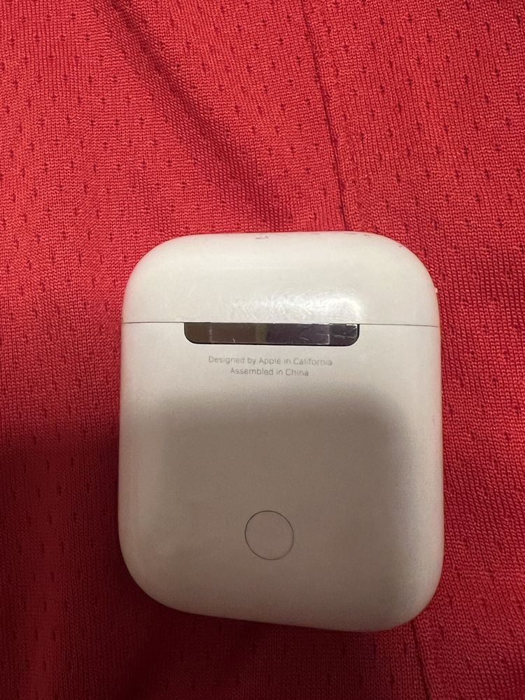 Apple AirPods Gen 2