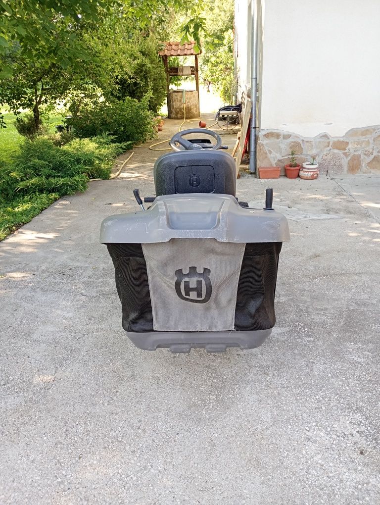Тракторна косачка husqvarna 17кс. Като нова!