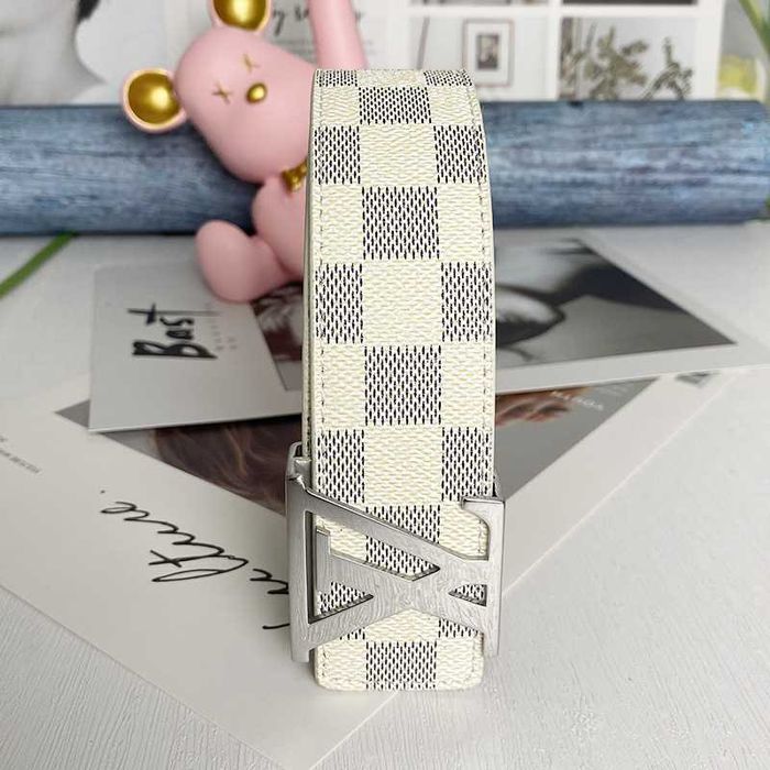 Curea Louis Vuitton alba noua