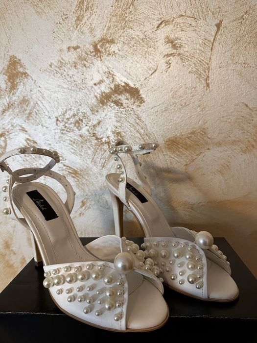 Sandale Albe elegante