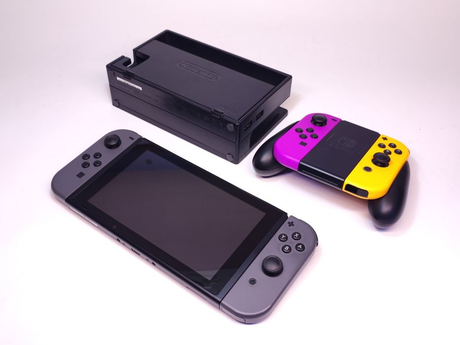 Nintendo Switch V1 + 2 Joycon stand tv, Garantie 24 luni | #D87457