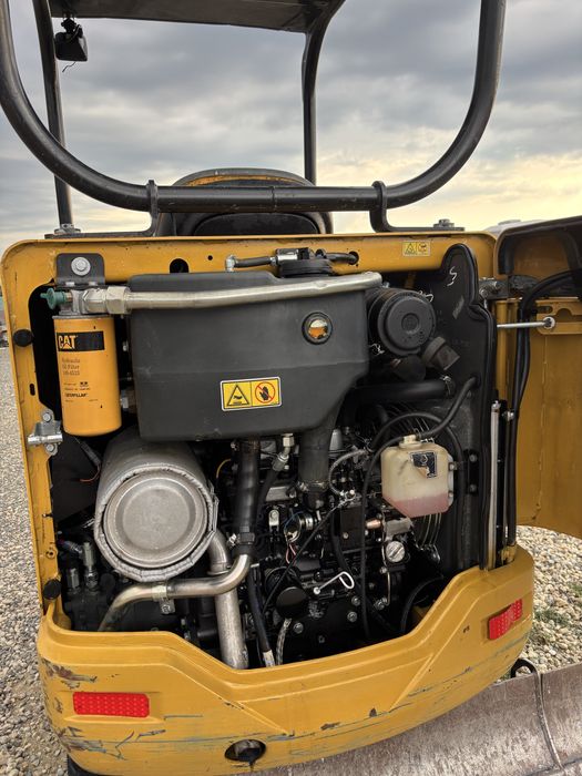 Miniexcavator cat 1,8 t