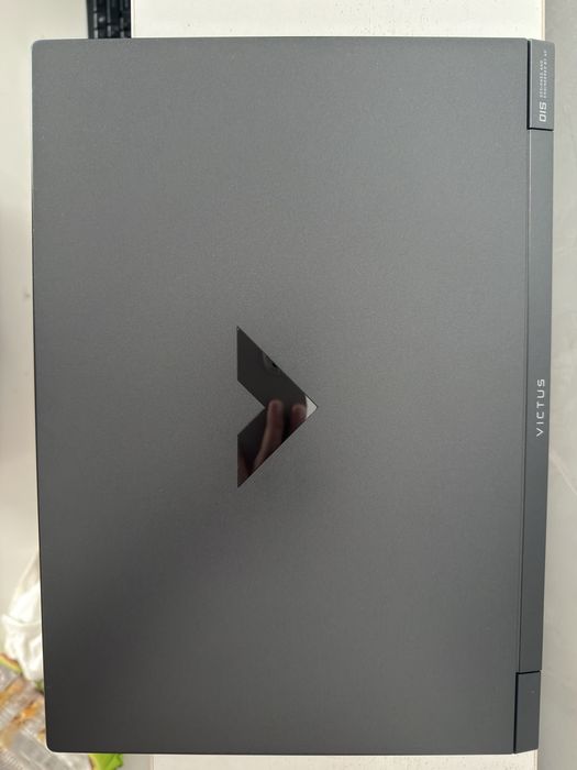 Hp Victus i5/8/512/4GPU