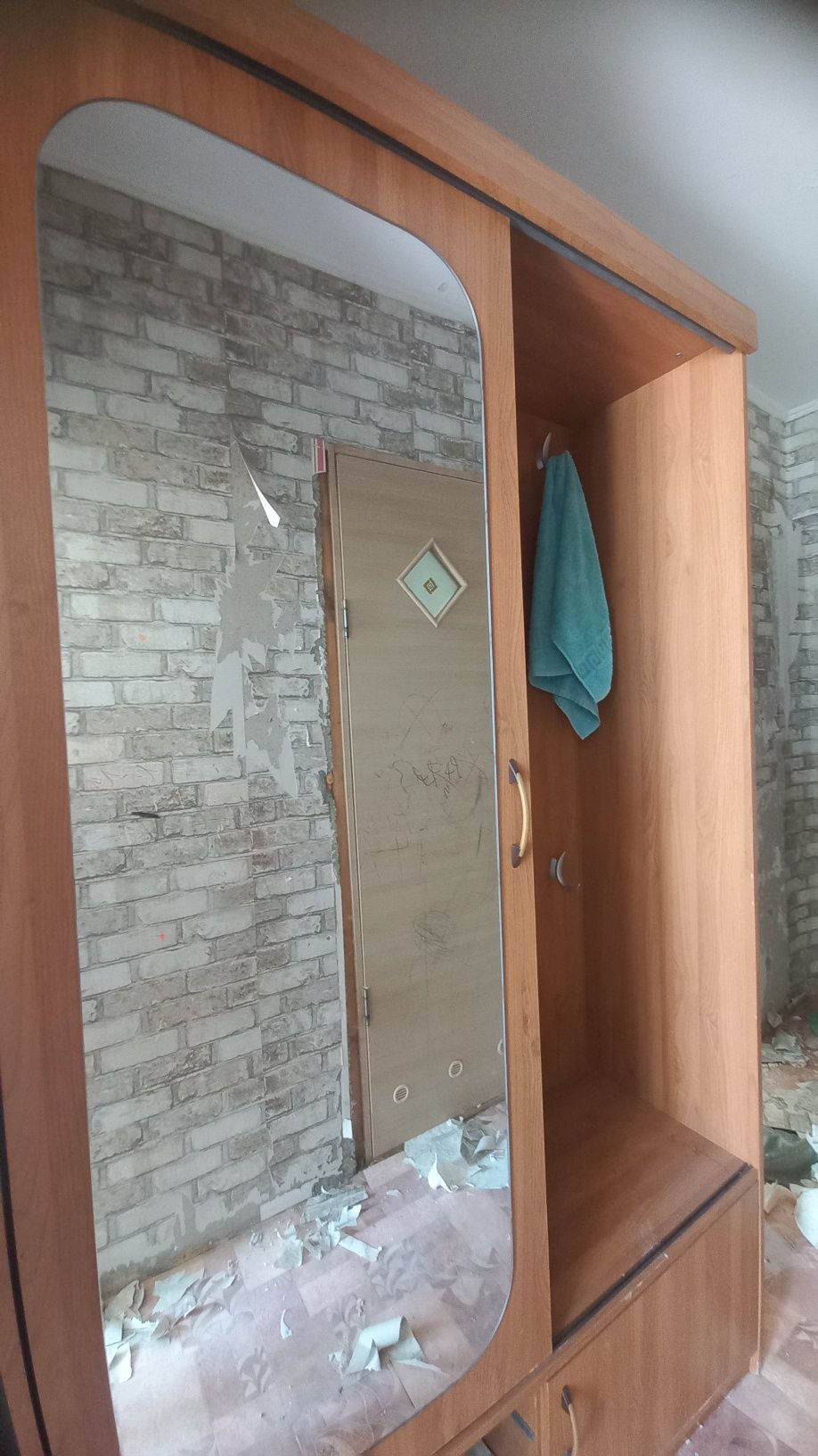 Шкаф для прихожей