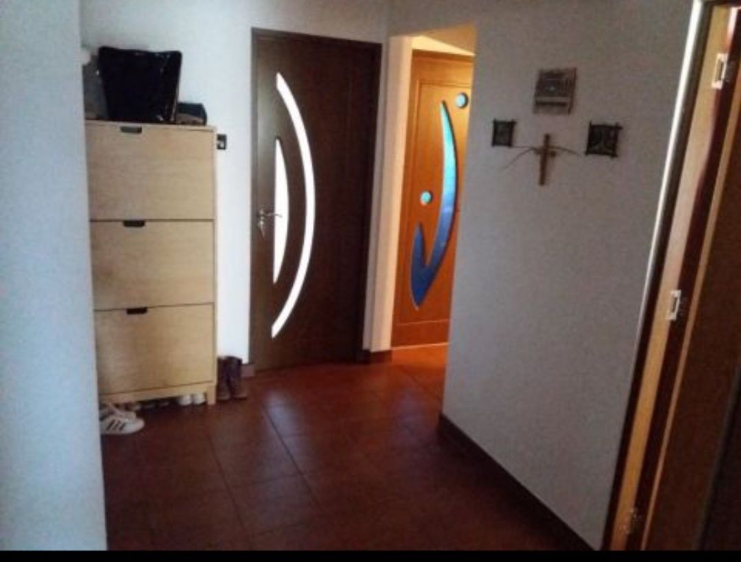 Închiriez apartament 3 camere în Timișoara