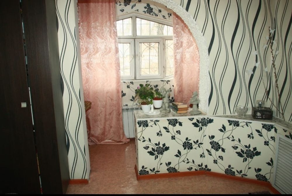 Продам 4 комнатную квартиру