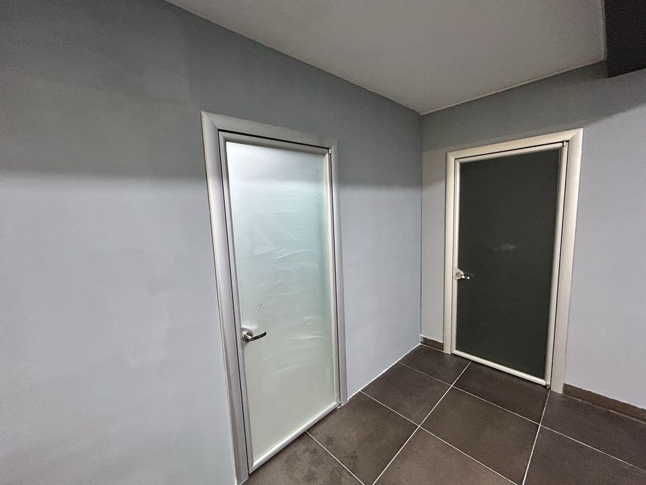 Аллюминевые двери