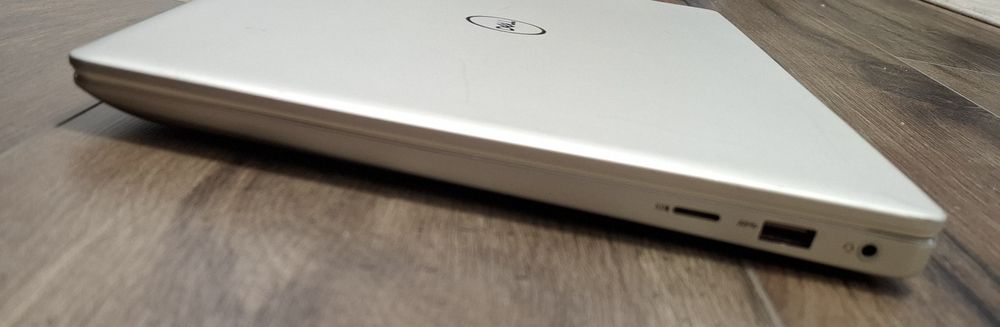 Геймърски Лаптоп 15.6 Dell Inspiron 7591