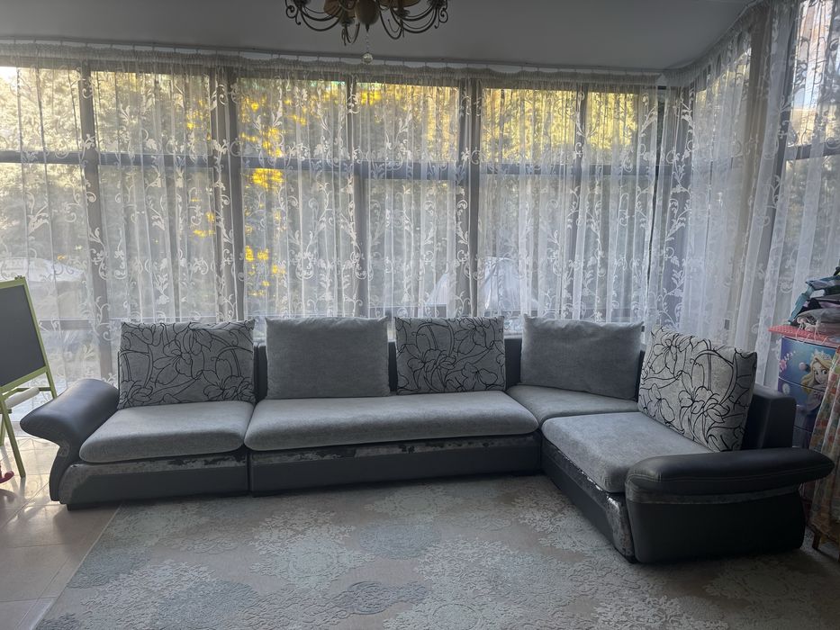 Диван (состоит из частей)