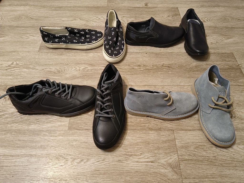 Обувь для школы разная