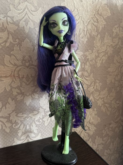 Монстер хай. Аманита Найтшейд