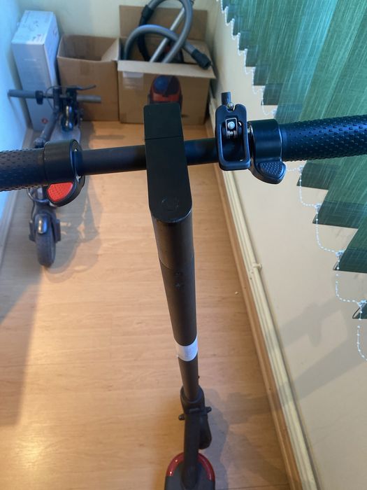 trotineta electrica copii 20kmh la ora,copilul sa aiba 20-45 KG