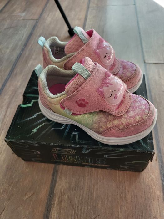 Детски маратонки SKECHERS light