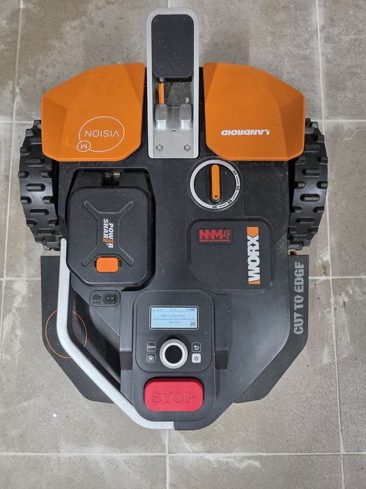 Robot tuns iarba Worx Vision Landroid M600 WR206E