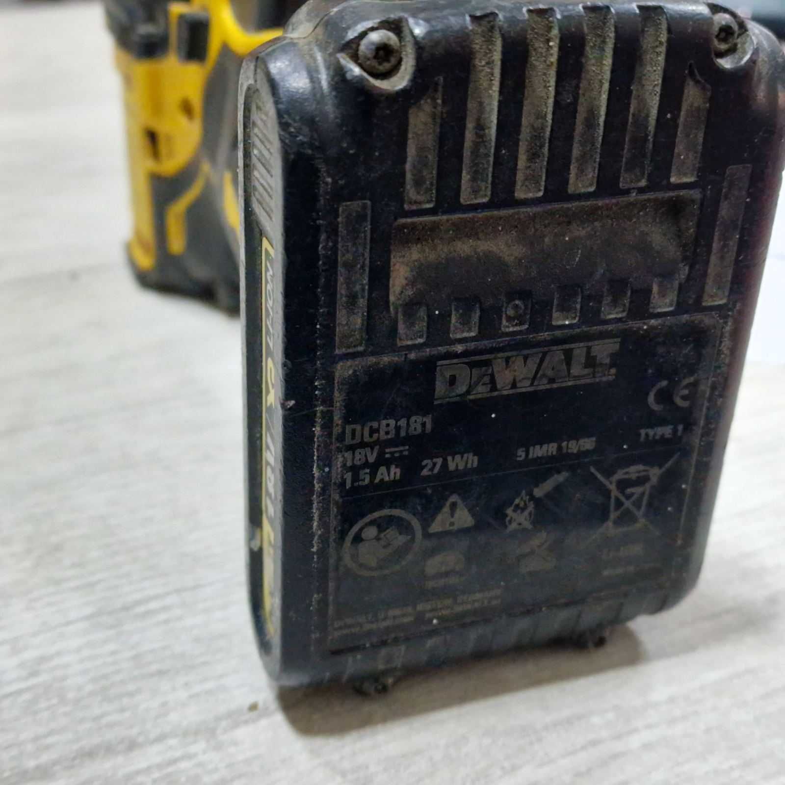 Безчетков Винтоверт Dewalt DCD709