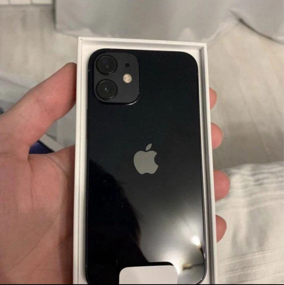 Продам Iphone 12mini 128