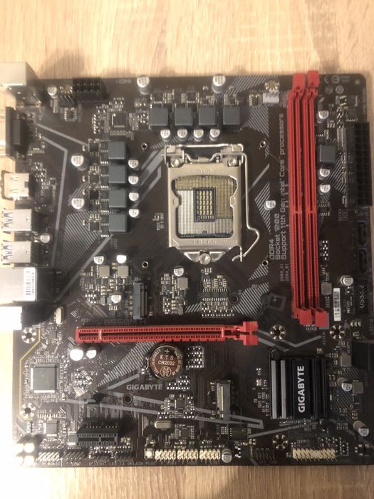 Материнская плата GIGABYTE B560M H