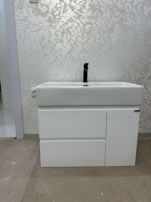 Шкаф имифка за баня