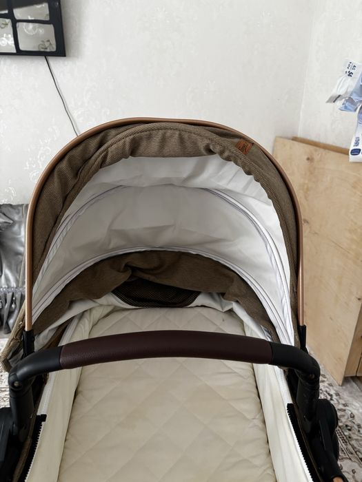 Коляска трансформер с аксессуарами-готова к использованию
