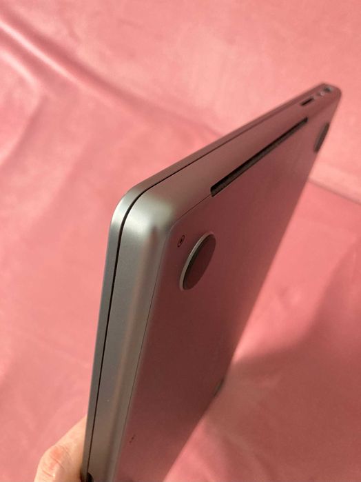 Macbook Pro 14 M1 Pro 8-14, 16gb ram, 512 ssd