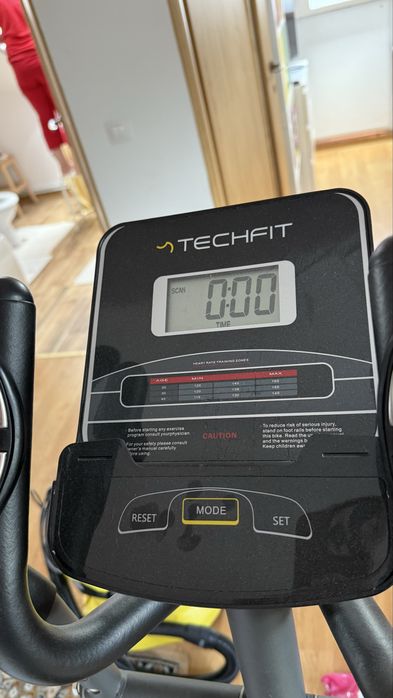 Bicicleta eliptica Techfit E410