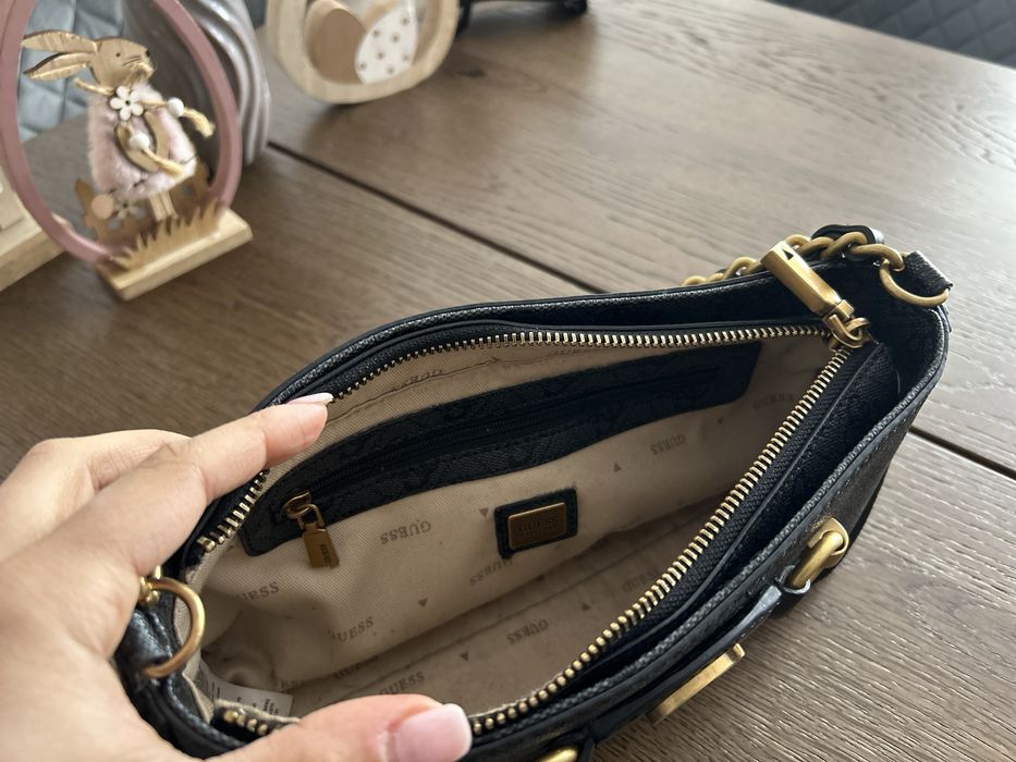Дамска Чанта Guess